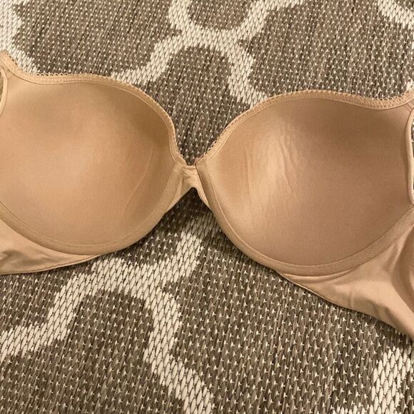 Victoria’s Secret push-up bra, size 38D - Picture 3 of 5